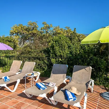 Sleeps 8 With Pool Air Con And Wifi Villa