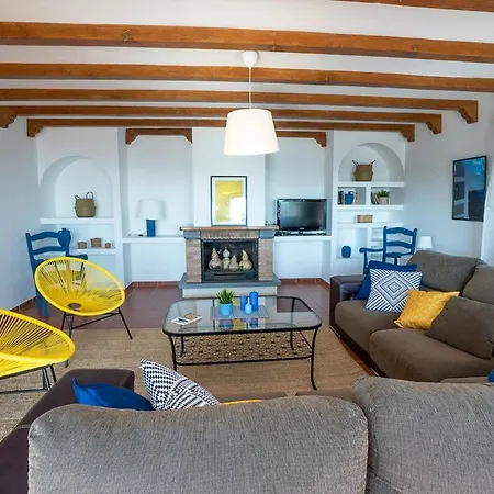Sleeps 8 With Pool Air Con And Wifi * Nerja