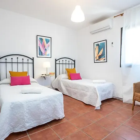 Sleeps 8 With Pool Air Con And Wifi Villa *
