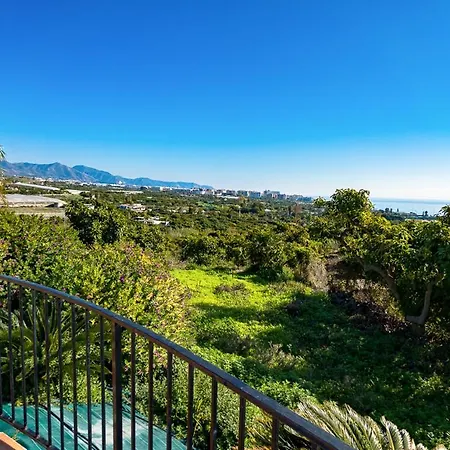Sleeps 8 With Pool Air Con And Wifi Nerja